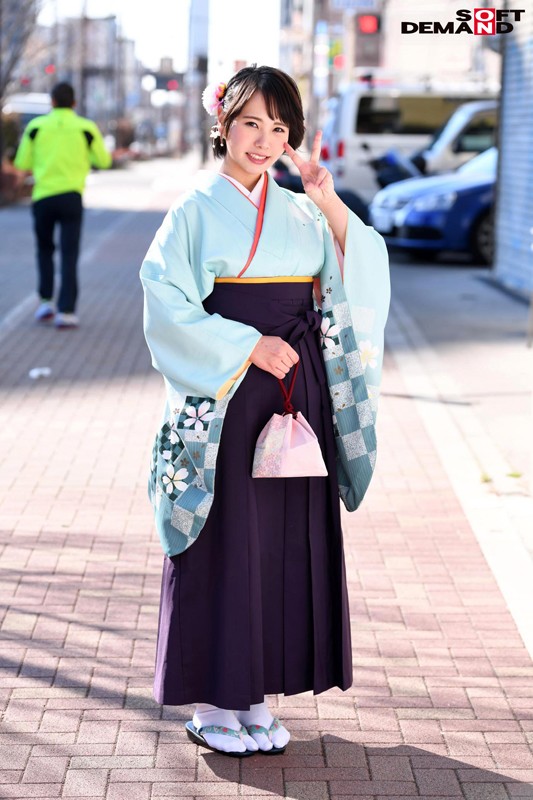 『MM号』 大学卒業式を終えたばかりの友達同士の男女が初乗車！Hなゲー...