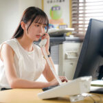 『MM号』 いつも強気な年下の女上司は激ピスされたがりのドMマ●コでした。 お酒に弱い女上司を介抱してベッドに寝かせたあと、無防備な腋チラとパンチラに欲情して襲ってしまうと、俺の絶倫チ○ポを「もっと…」と欲しがり、何度も何度もイキまくっていた― 幸村泉希 【FANZA】