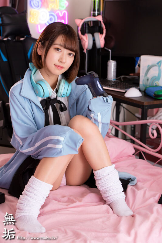 『MM号』 いつでもおま×こ使い放題！ ゲームしながら自由にハメさせて...