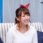 『MM号』 まりな（21）女子大生 マジックミラー号 「下着メーカーのモニター調査」と称して生おっぱいをモミモミしながらインタビュー 清純そうな見た目からは想像もつかない超ドえろ発言連発！敏感な美乳をもみほぐされて感度抜群素人娘が本物ち○ぽでイキまくり！ 【FANZA】