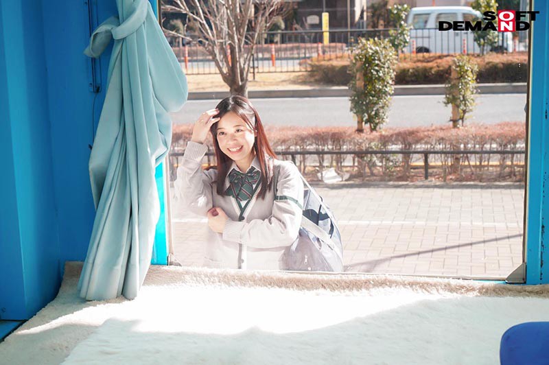 『MM号』 ゆか 必死に声を我慢する妹系女子○生初めての拘束おもちゃ体...