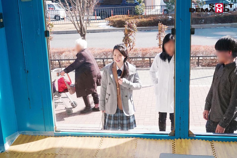 『MM号』 えりかちゃん（18）女子○生 マジックミラー号 膣内洗浄で...