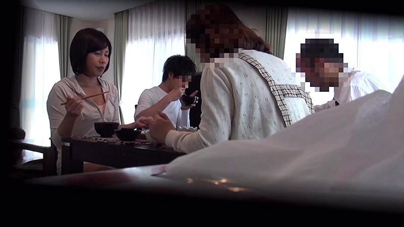 ＜盗撮＞ 巨乳の姉とセックスしたい…弟の歪んだ願望を告白された姉は葛藤...