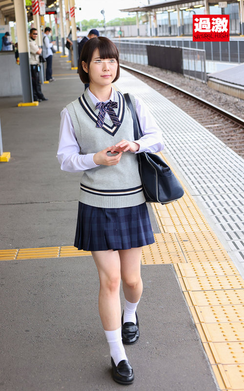 ＜盗撮＞ 挟み撃ちJ○痴● 前後を挟まれ逃げられず発情するまで何度もイ...