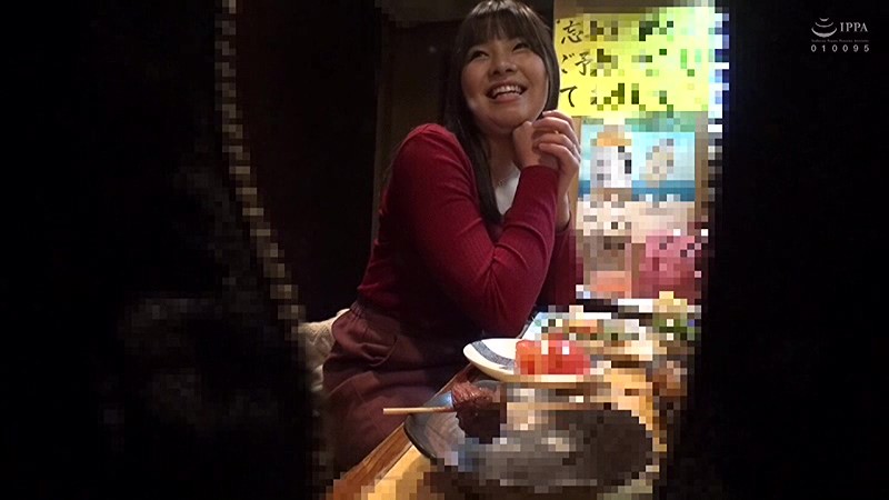 ＜盗撮＞ 勝手に相席居酒屋ナンパ 連れ出し素人妻 ガチ中出し盗撮無断発...