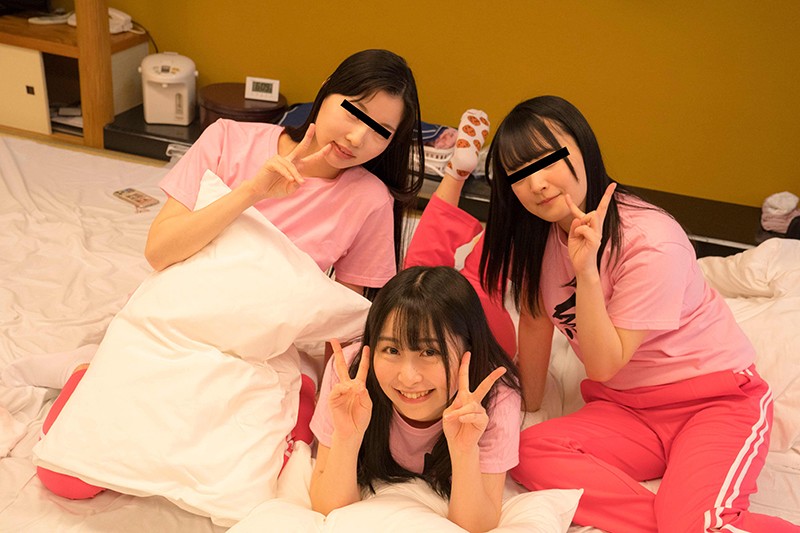 ＜盗撮＞ 【閲覧注意・黒髪J○】合宿中の女子○生 土下座させてエロビ撮...