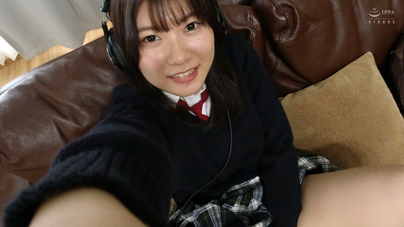 ＜盗撮＞ 「叔父さんに犯●れて気持ちいいです…」 イラマ・放尿・中出し...