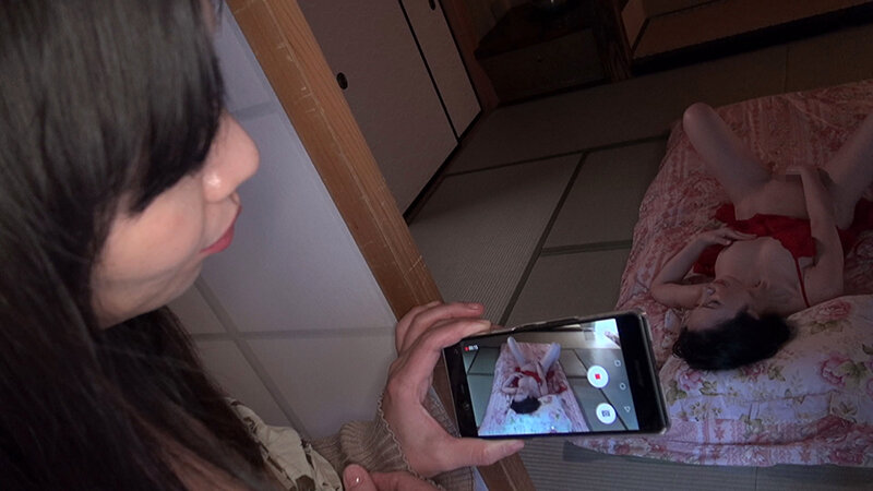 ＜盗撮＞ 変態熟女レズ性交 ～セレブ奥様と淫乱家政婦～ 桃井しずか 藤...