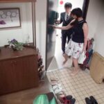 ＜盗撮＞ 一般男女モニタリングAV 欲求不満な人妻さんによる性交動画盗撮企画！「私…旦那以外の身近な人と自分の家でセックスしたらすごい興奮すると思うんです……」絶倫変態妻が抱かれてみたかった年下男子を自宅に連れ込み性欲解放セックス隠し撮り！フル勃起若チ○ポに中出しさ… 『FANZA』