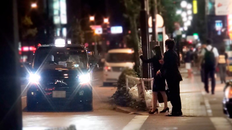 ＜盗撮＞ 一般男女モニタリングAV タクシードライバー全面協力企画 飲...