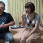 ＜盗撮＞ クンニで「ひゃんっ」 地味系奥さんのエロい本性 『FANZA』