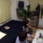 ＜盗撮＞ バックでのスパンキング！！「もっと！！」と悶えるメス奴●の人妻さん 『FANZA』