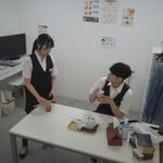 ＜盗撮＞ カップル盗撮 エッチする場所がなかなか無い○校生たちに理性なんて無し！バイト先の控室で初めてのナマハメ＆潮吹き体験 『FANZA』