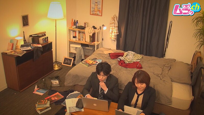 ＜盗撮＞ ニンゲン観察 ツンツンしている勝気な同期の隠れドMを暴く、自...