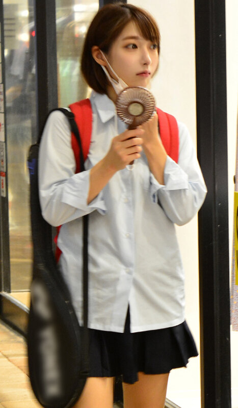 ＜盗撮＞ 【スポーツ少女粘着尾行＆種付け記録】女子校生4名 長身バレー...