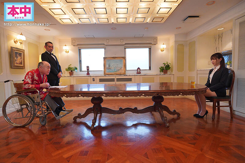 ＜盗撮＞ 競泳水着マニアの富豪に監禁され1週間ねっちょり中出しご奉仕さ...