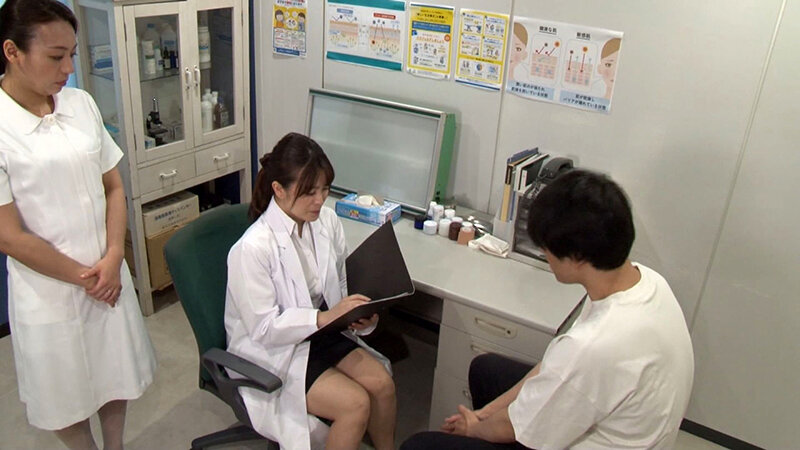 ＜盗撮＞ 美人の先生がいる皮膚科に行って腫れたチンコを診てもらう流れで...