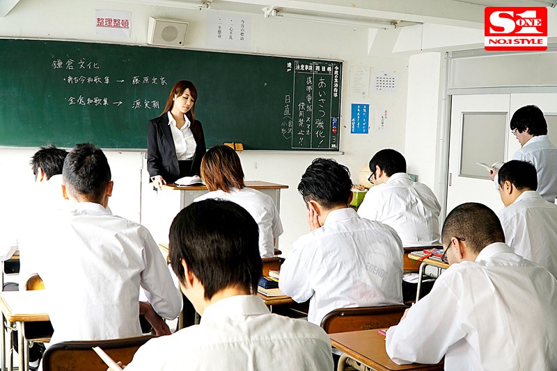 ＜盗撮＞ 無理矢理12発パイズリ射精させられ集団レ●プされたJcup女...