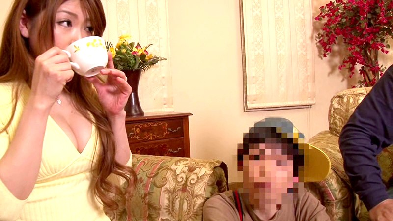 ＜盗撮＞ 巨乳奥さん みなせ優夏 『FANZA』