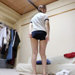 ＜盗撮＞ 朝倉ここな むちむち美尻 神ブルマ ロリ美少女やぽっちゃり娘にピチピチブルマ＆体操着を着せ、ハミパン、ムレムレワレメを毛穴まで見えるほどの超ドアップ接写！さらに尻コキ、着衣お漏らし放尿やブルマぶっかけ等ブルマ好きに送る完全着衣フェチAV 『FANZA』