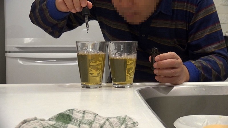 ＜盗撮＞ おとなの幼稚園！授乳手コキ専門のデリでがむしゃらにおっぱいに...