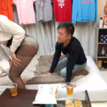 ＜盗撮＞ 人妻さんいらっしゃい 僕の自宅でハメ狂った熟女さんをひっそりすべて盗撮しました。7 那美さん/Dカップ/38才/ジムで鍛える肉食系叔母による甥っ子猥褻 美嘉さん/Hカップ/40才/欲求不満で盛りのついた叔母による甥っ子イタズラ 『FANZA』