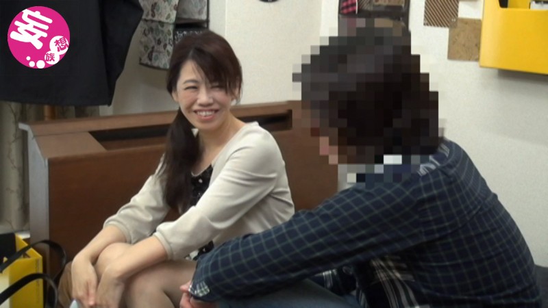 ＜盗撮＞ 俺達が人妻口説き屋だ！！4（四十路編） 『FANZA』