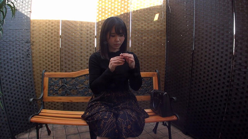 ＜盗撮＞ 人妻屋外媚薬悶絶アクメオナニー盗撮 『FANZA』