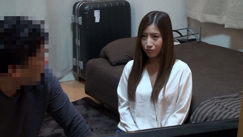 ＜盗撮＞ 超エロエロTバック！ホイホイと家までついてきた人妻さん 『F...