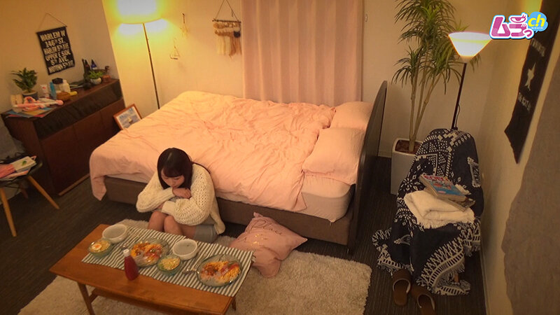 ＜盗撮＞ カップル盗撮 帰りが遅い彼氏に嫉妬爆発！浮気チェックでヤンデ...