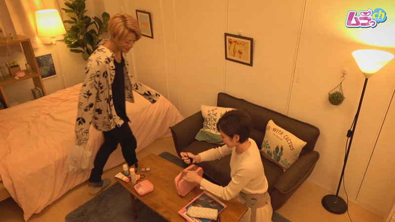 ＜盗撮＞ ニンゲン観察 出会ったばかりのイケメンを人生で初めて自宅に連...