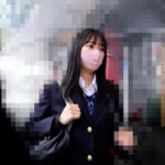 ＜盗撮＞ 痴●電車＃015 過去の獲物でNo.1 SNSで釣れた激カワ女子●生 『FANZA』