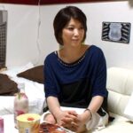 ＜盗撮＞ イケメンが熟女を部屋に連れ込んでSEXに持ち込む様子を盗撮したDVD。24～強引にそのまま中出ししちゃいました～ 『FANZA』