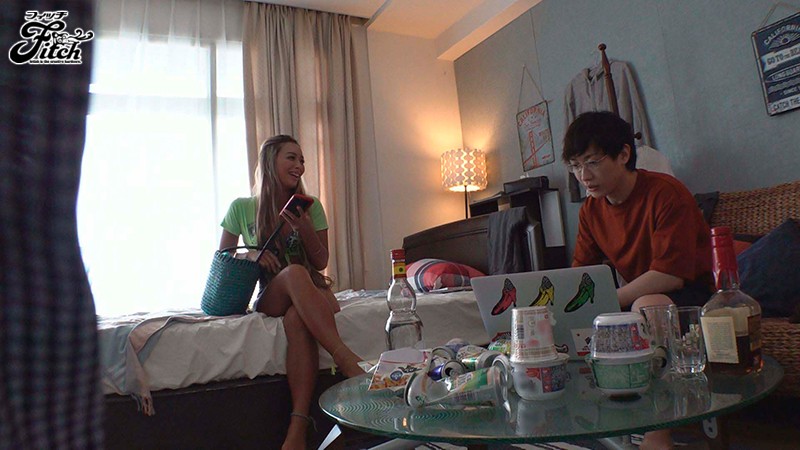 ＜盗撮＞ 本番無しのデリヘルで昔俺をバカにしていた同級生の巨尻ギャルを...