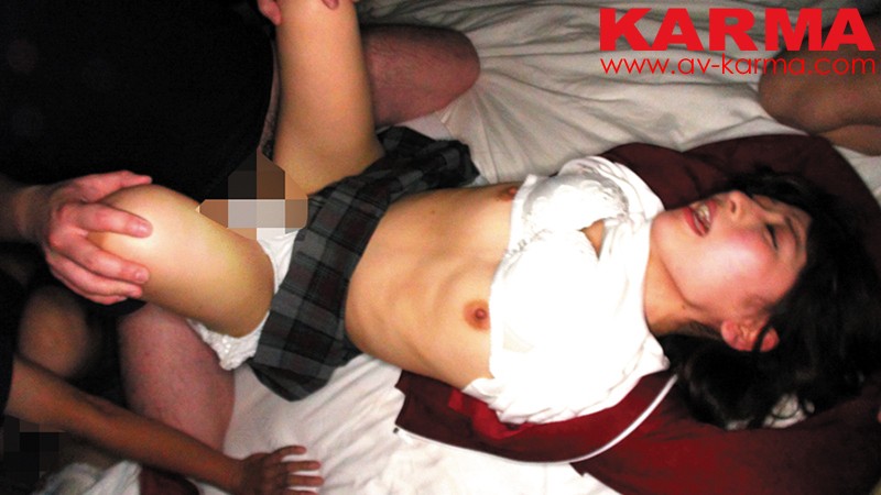 ＜盗撮＞ 女子○生 修学旅行 集団夜●い動画 同級生の寝ているすぐ横で...