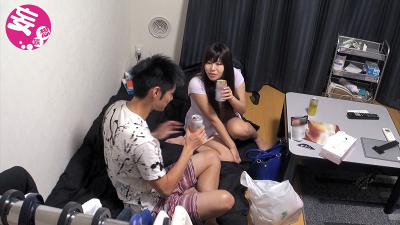 ＜盗撮＞ 素人盗撮買取映像 大学で同じゼミの女の子を宅飲みに誘って、お...