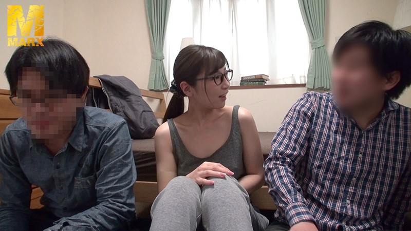 ＜盗撮＞ 【ドッキリ】大学の友達で若いわりにAVに詳しい山田君が俺んち...