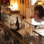 ＜盗撮＞ 盗撮リアルドキュメント！ 密着23日、湊莉久のプライベートを激撮し、行きつけのバーで見習い店員に扮したイケメンナンパ師に引っ掛かって、SEXまでしちゃった一部始終 『FANZA』