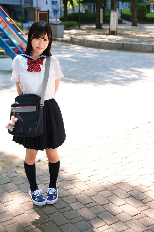 ＜盗撮＞ 近所で見つけた女子校生Kちゃんと失神キメセク遊び【素人投稿】...