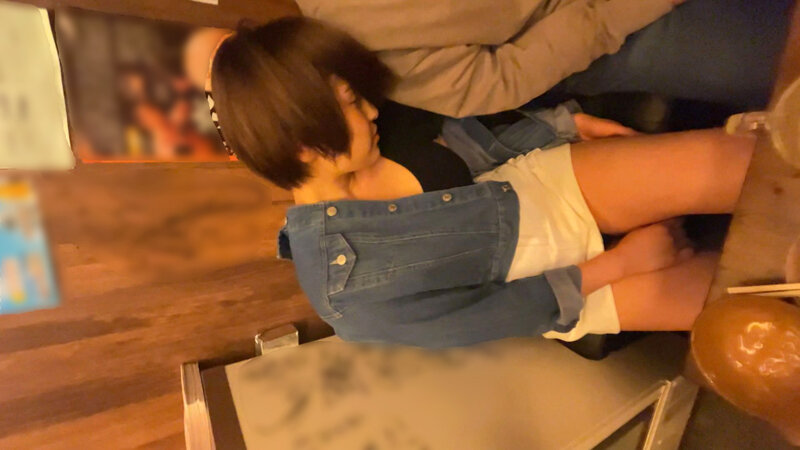 ＜盗撮＞ 合コンベロベロ女をお持ち帰りして男友達と朝まで中出しSEX5...