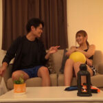 ＜盗撮＞ ニンゲン観察 肌と肌が触れ合うストレッチは前戯と化し、あっという間にハメてしまう友人関係の男女 『FANZA』