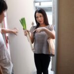 ＜盗撮＞ 地元の底辺校を卒業⇒上京して5年、いまだにフリーターのボクにまさかのモテ期！？同年代の女子には全然モテないボクをやたらとイケメン扱いしては一人暮らしのアパートに来て何かと世話を焼いてくれるパートのおばちゃんたちとの不倫にハマってしまった 『FANZA』