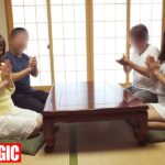 ＜盗撮＞ 平成日本夫婦交換ドキュメンタリー お母さんに感謝！！ 神●川県秦●市にお住まいの森川さんご夫婦と青井さんご一家！母の日のドキュメンタリー番組「お母さんに感謝！！」でよろしければ一週間だけ「奥様をチェンジ」してみませんか！！ 『FANZA』