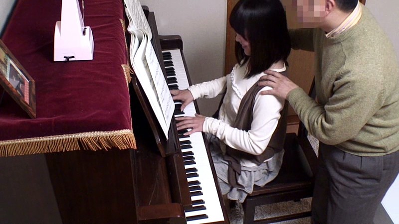 ＜盗撮＞ ピアノ講師わいせつ盗撮 『FANZA』