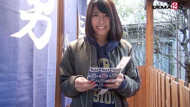 ＜盗撮＞ あや（22） 石和温泉で見つけた卒業旅行中の美巨乳女子学生の...