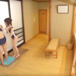 ＜盗撮＞ 箱根温泉で見つけた修学旅行中の学生さん 2人組でスク水 ブルマ セーラー服に着替えて男湯入ってみませんか？ タオル一枚 男湯入ってみませんか？スピンオフスペシャル！！ 『FANZA』