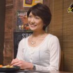 ＜盗撮＞ 「おばさんを酔わせてどうするつもり？」若い男女で溢れ返る相席居酒屋で一人呑みしている熟女を狙い撃ちで口説いてお持ち帰り！寂しさと欲求不満が募った素人奥さんの乾いたカラダはよく濡れる！！VOL.25 『FANZA』