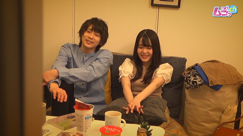 ＜盗撮＞ カップル盗撮 彼氏に開発されエッチの気持ち良さに目覚めてゆく...