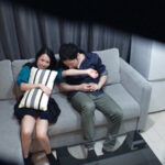 ＜盗撮＞ 【盗撮】ぷっくりパフィーニップルの美女を盗撮＆ハメ撮り。おま●この最深部目掛けて振り下ろす直下型ピストン腰使いで大量に精子を搾取しちゃうSEX2連戦【流出××】 『FANZA』