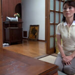 ＜盗撮＞ 家事代行熟女ヘルパーさんに別料金だすから水着を着て家事をして欲しい！水着に電マそのまま濃厚中出しSEX！ 『FANZA』